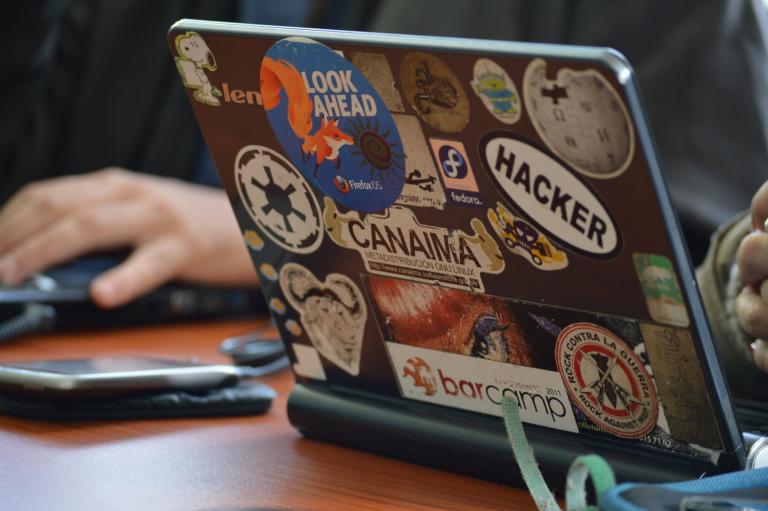 hacker-internet-technology-computers-159195.jpg
